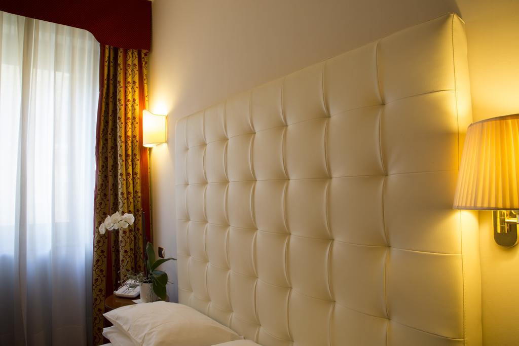 Hotel Carlton 4*